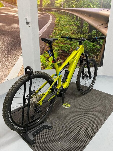Bicicleta electrica de munte cube stereo hibrid 2022