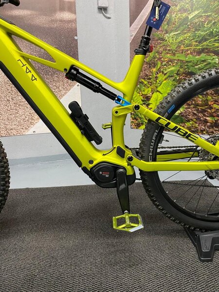 Bicicleta electrica de munte cube stereo hibrid 2022